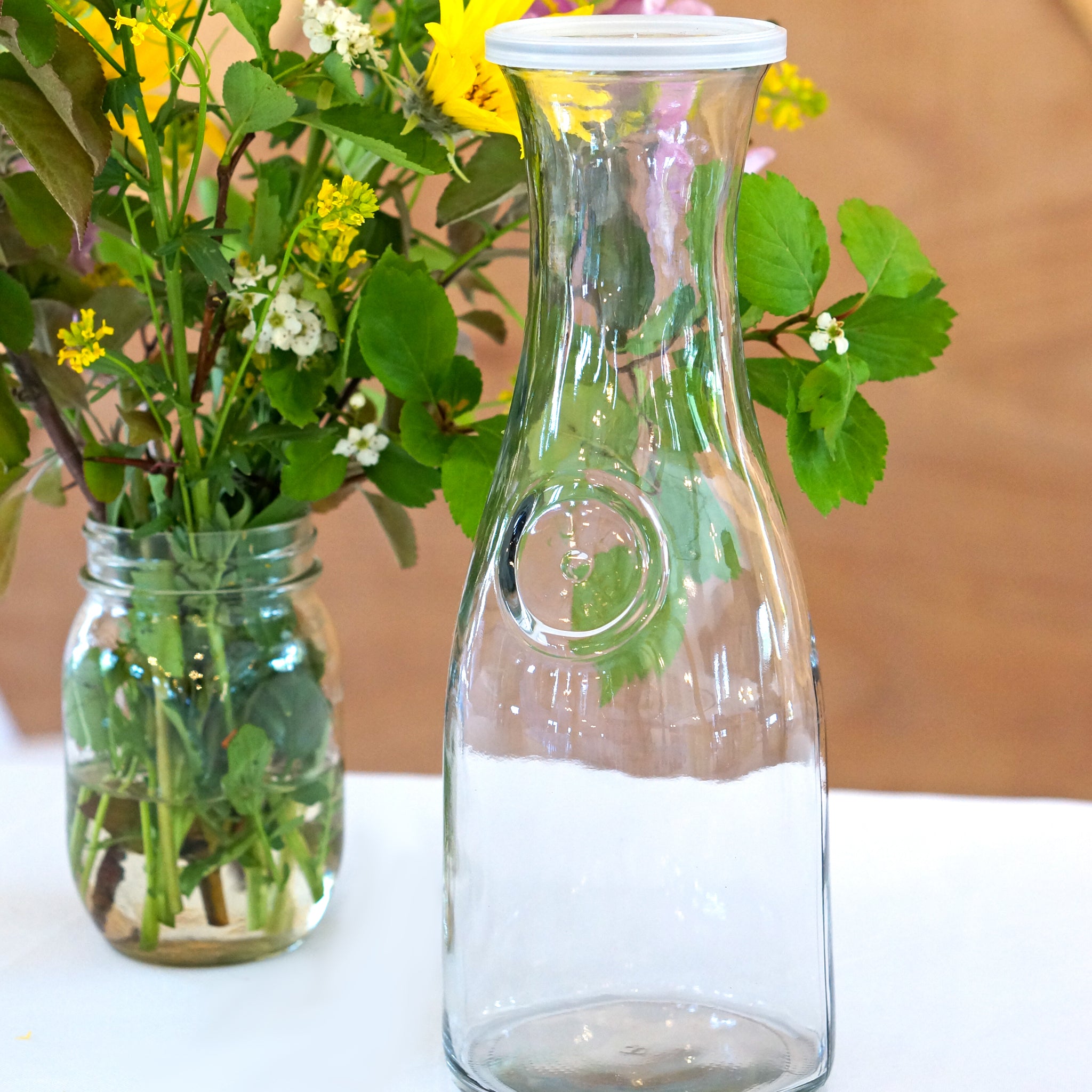 kleiner blumenhocker Blumentisch Dreibein 50er Jahre No Valentine’s Day
